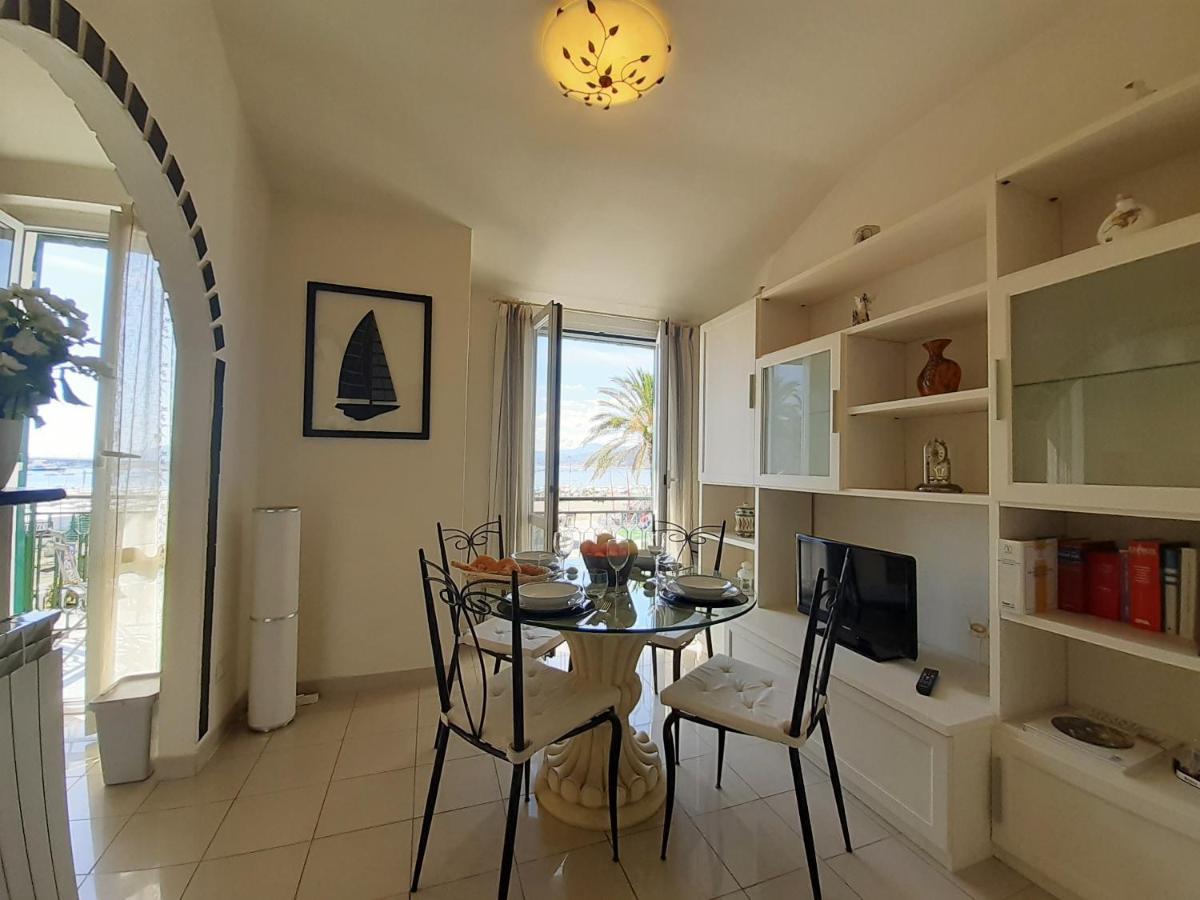 House La Baia Delle Favole By World Apartment