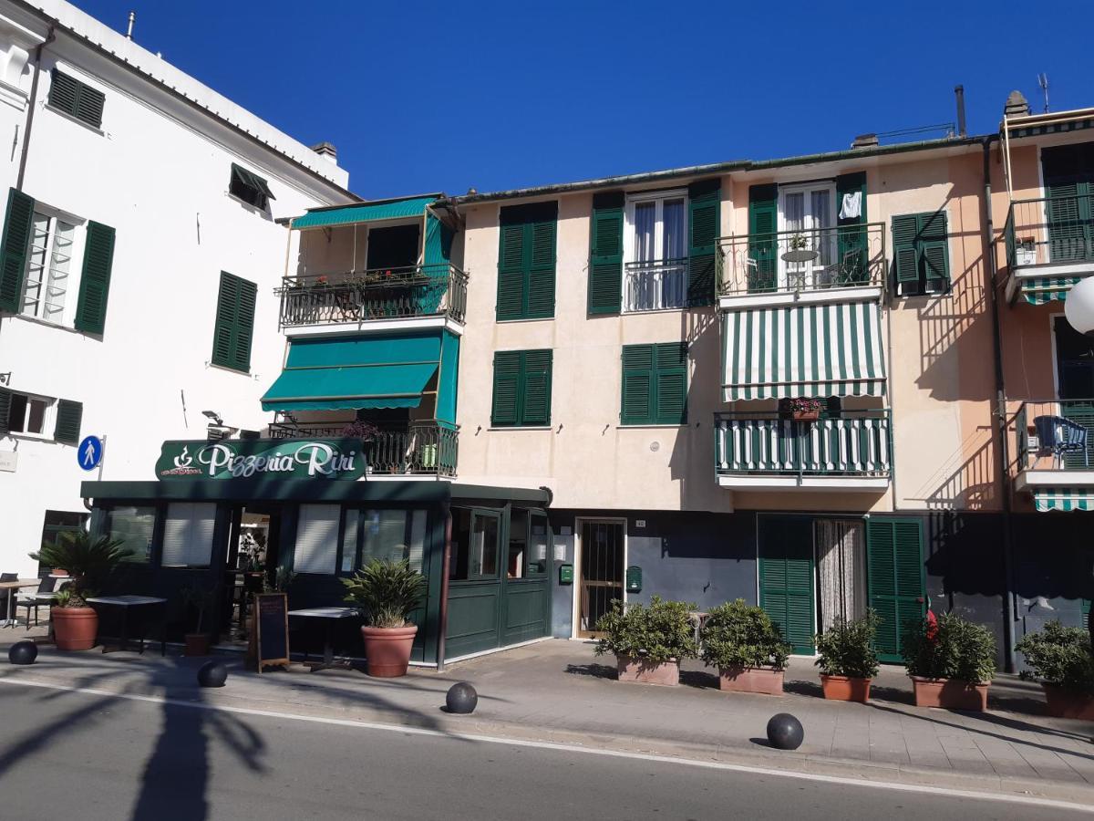 Apartment House La Baia Delle Favole By World